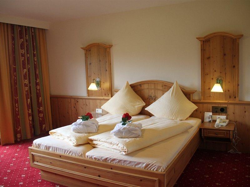 Sporthotel Tirolerhof Itter Bagian luar foto