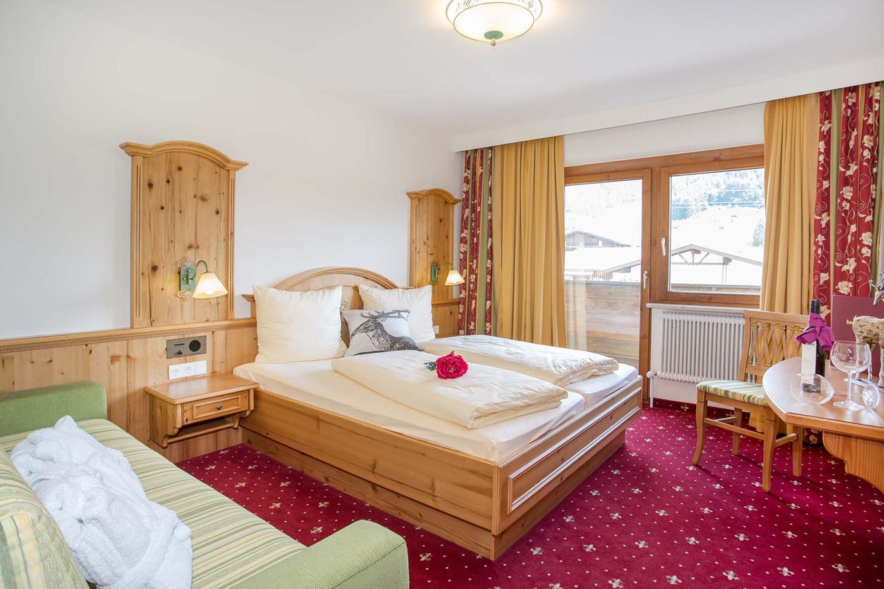 Sporthotel Tirolerhof Itter Ruang foto